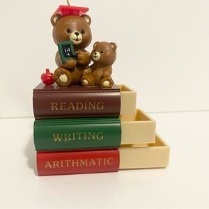VTG 80s House of Lloyd Teacher Scholar Student Bears Sitting on Books Ornament